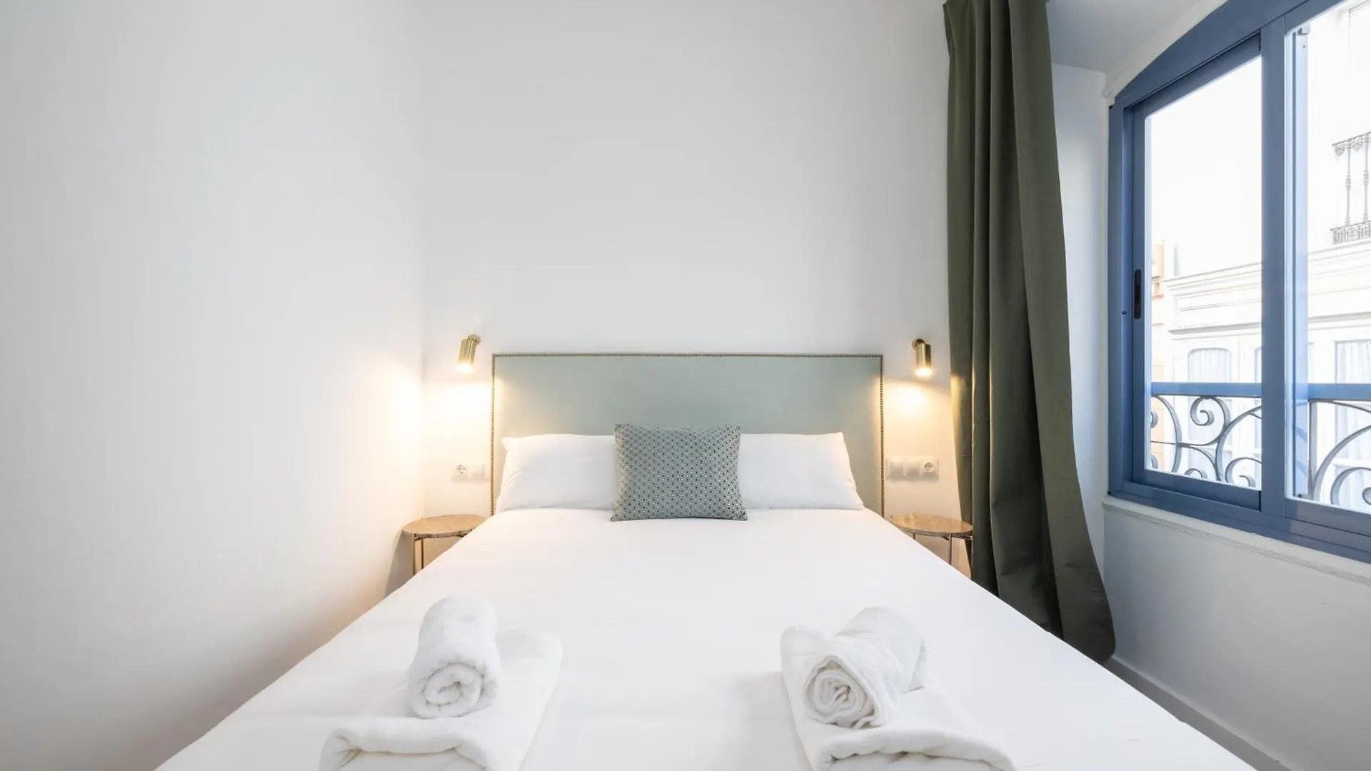 Apartment Spacious Bright Palace -1Bedroom-Terrace-Center Malaga Spain