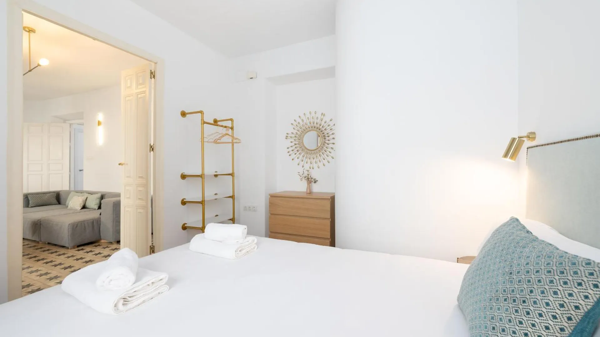 Apartment Spacious Bright Palace -1Bedroom-Terrace-Center Malaga